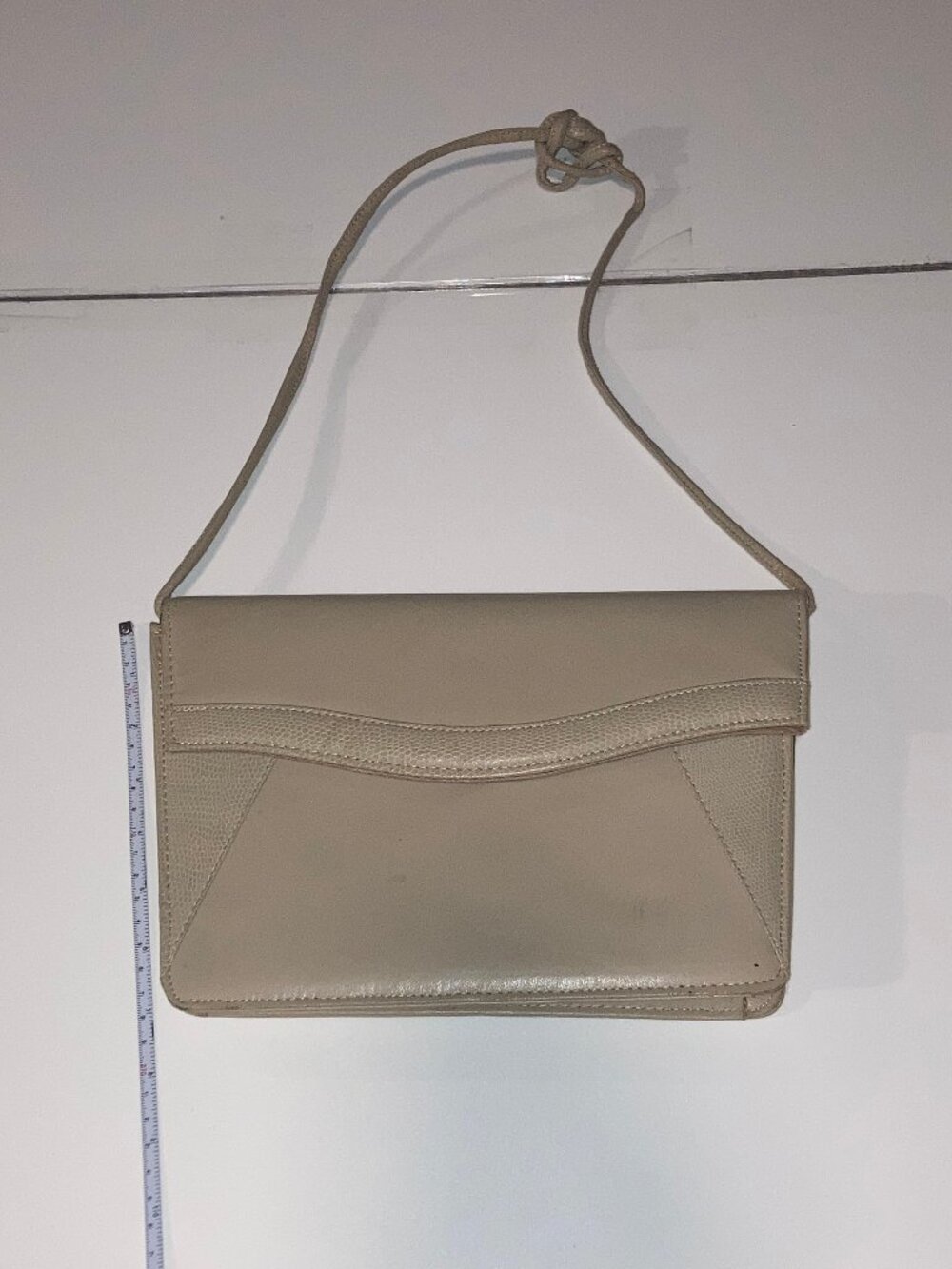 Vintage Bag Bazaar Tan Leather Shoulder Clutch Purse
